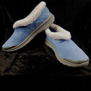Bzees Snicker Blue Suede Shoes Size 7.5 Faux Fur Lined Slip On Comfort Sneakers